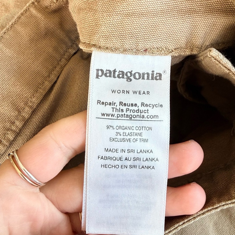 Patagonia Women’s Stand Up shorts 3” - Tan - Picture 7 of 15